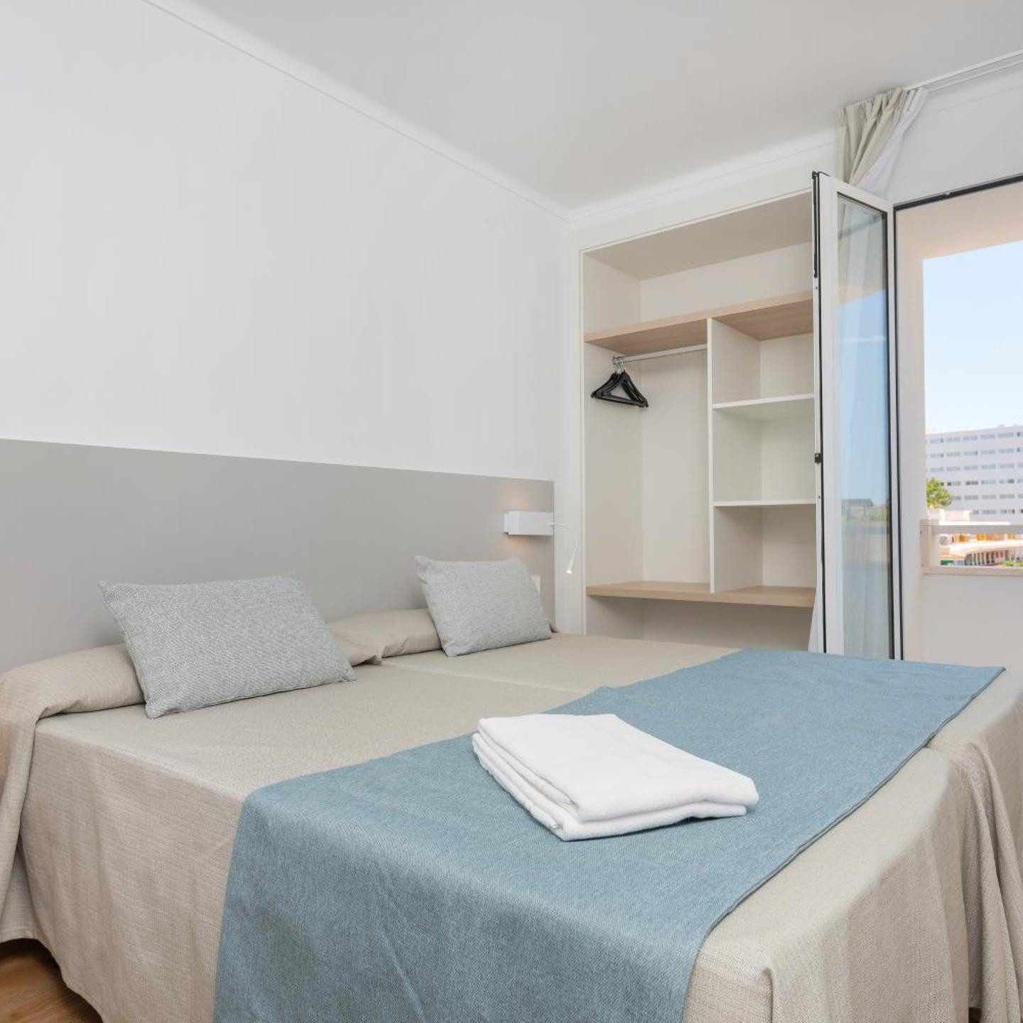 Apartamentos Massanet