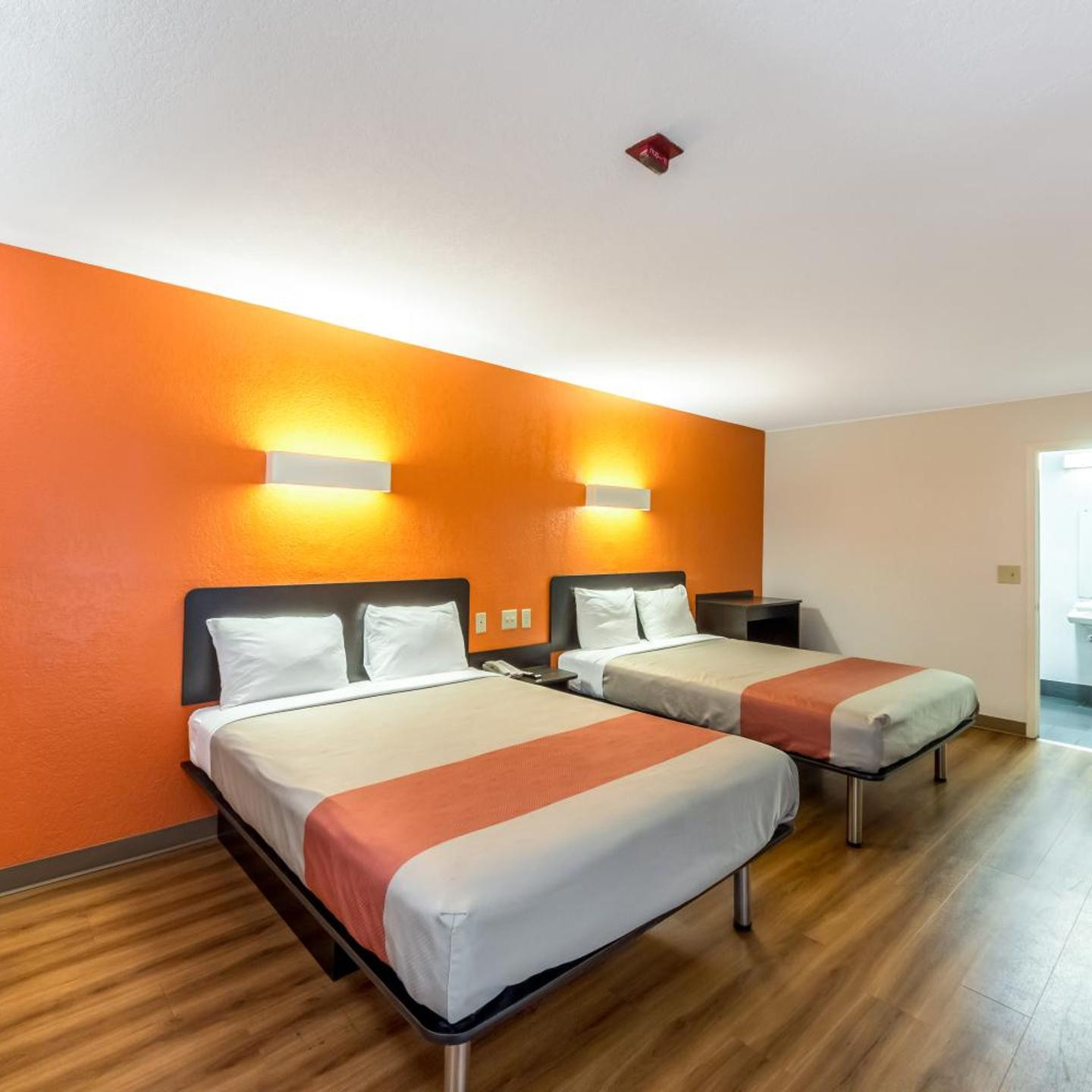 Motel 6-San Antonio, TX - South WW White Rd