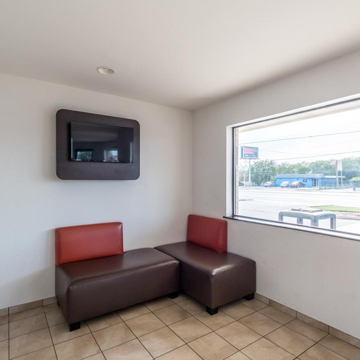 Motel 6-San Antonio, TX - South WW White Rd