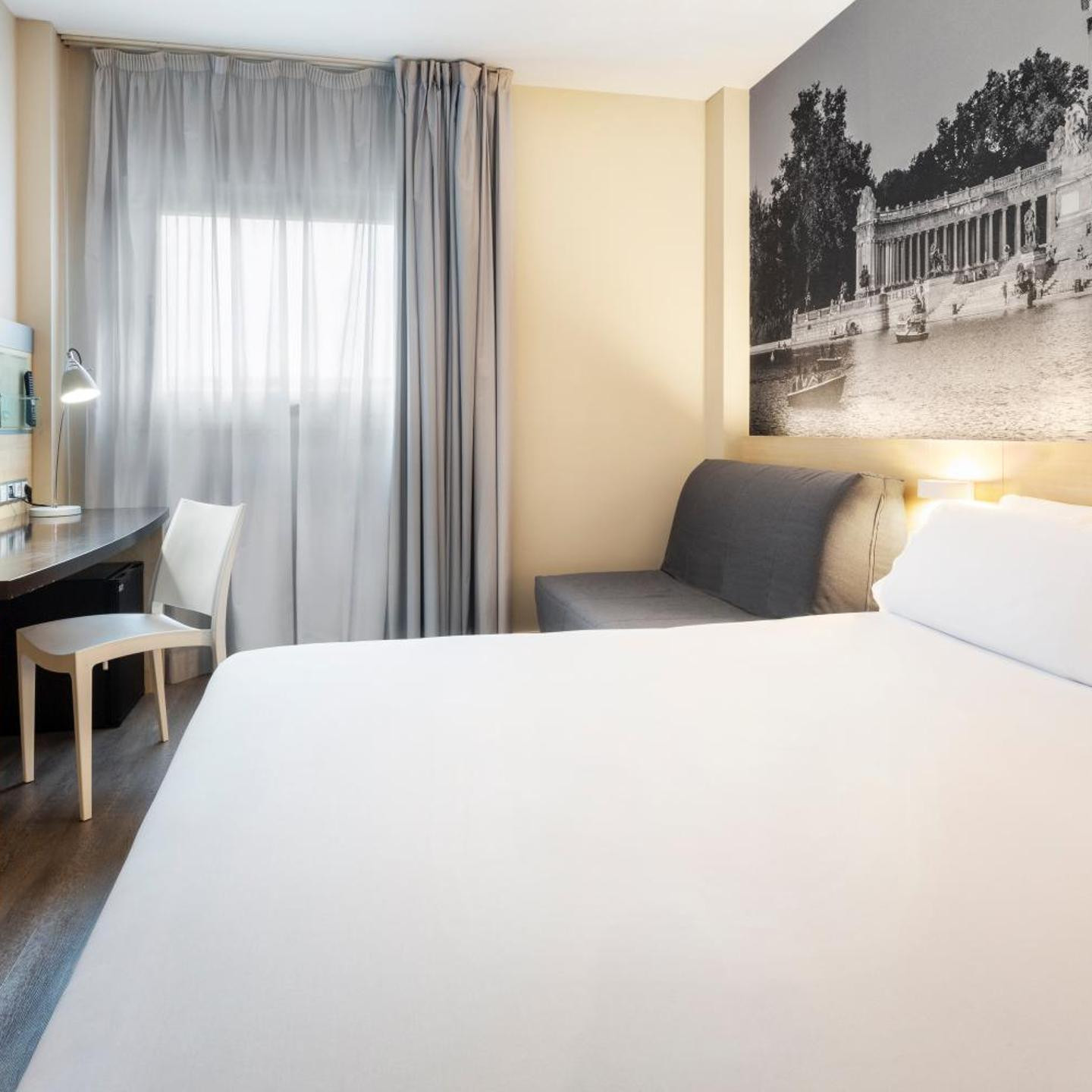 B&B HOTEL Madrid Aeropuerto T1 T2 T3