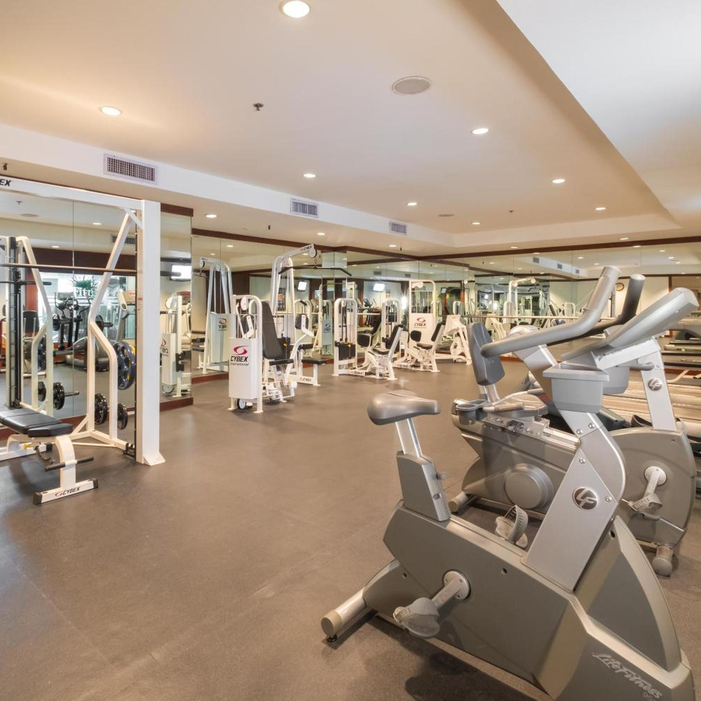 Zenith Sukhumvit Hotel - SHA Extra Plus