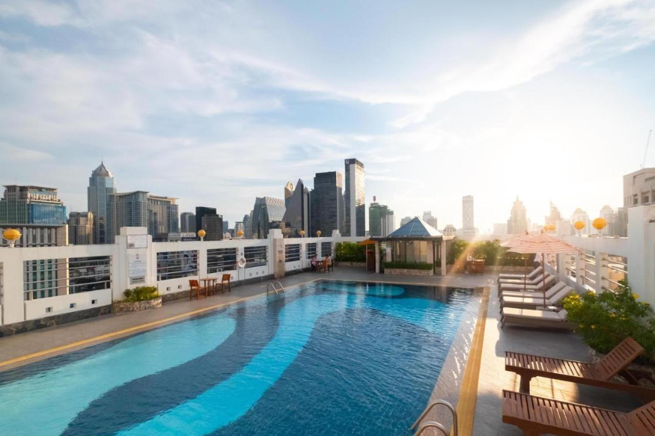 Zenith Sukhumvit Hotel - SHA Extra Plus