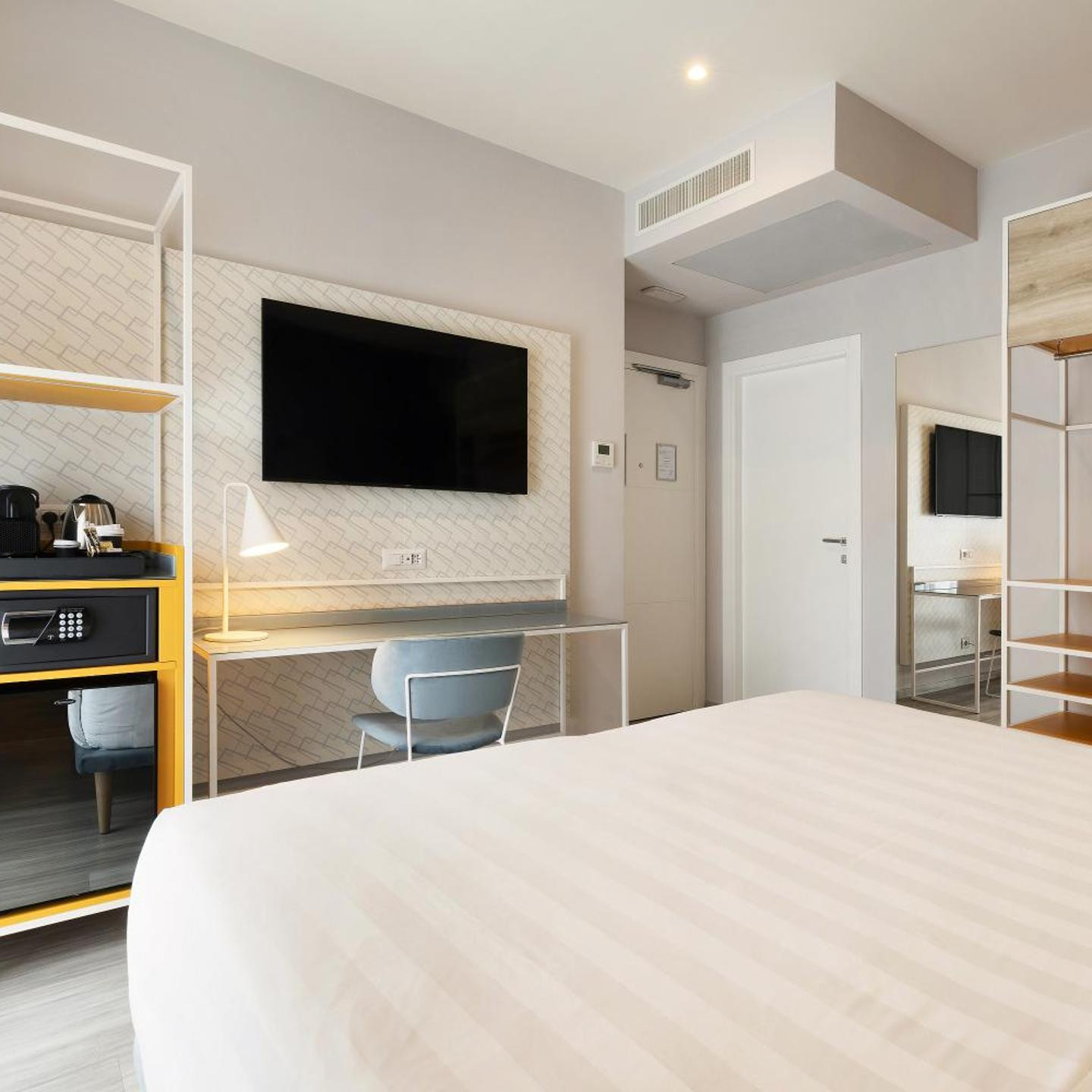 Adesso Hotel