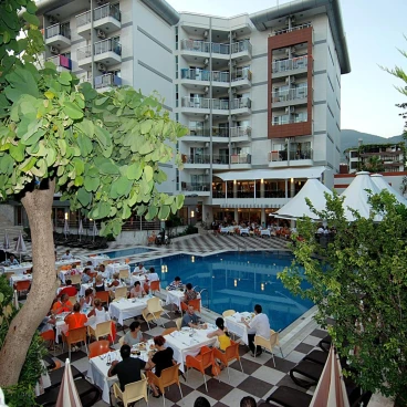 Grand Okan Hotel