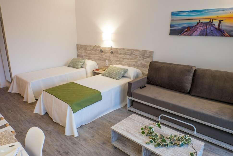 BlueBay BelleVue Club