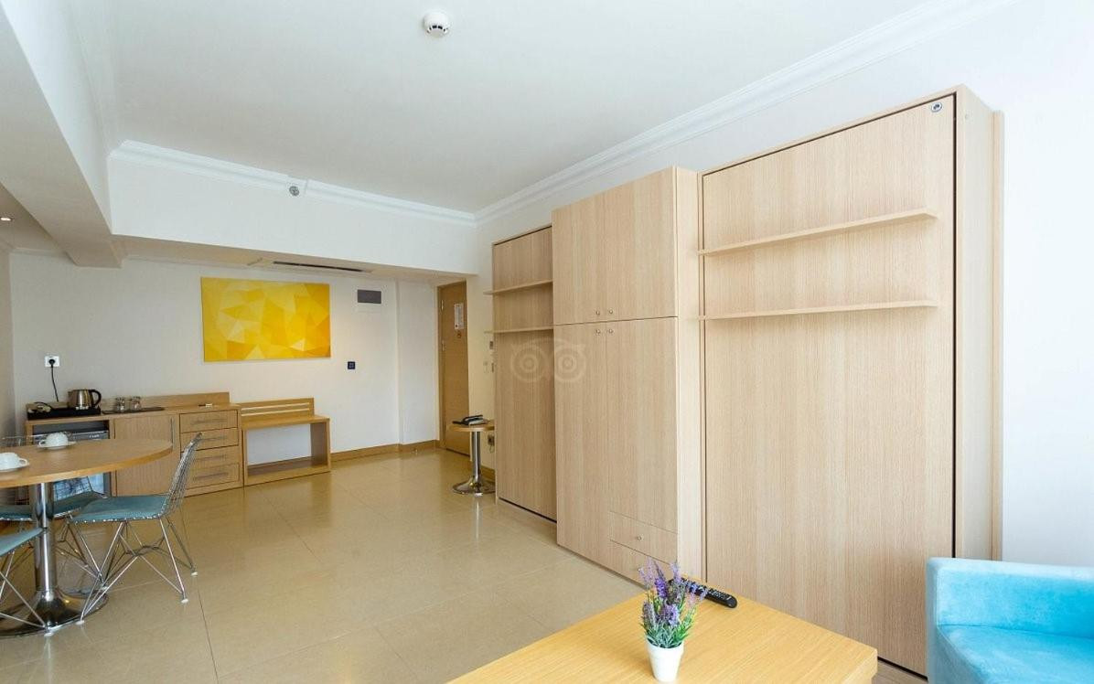 Aurasia Deluxe Hotel