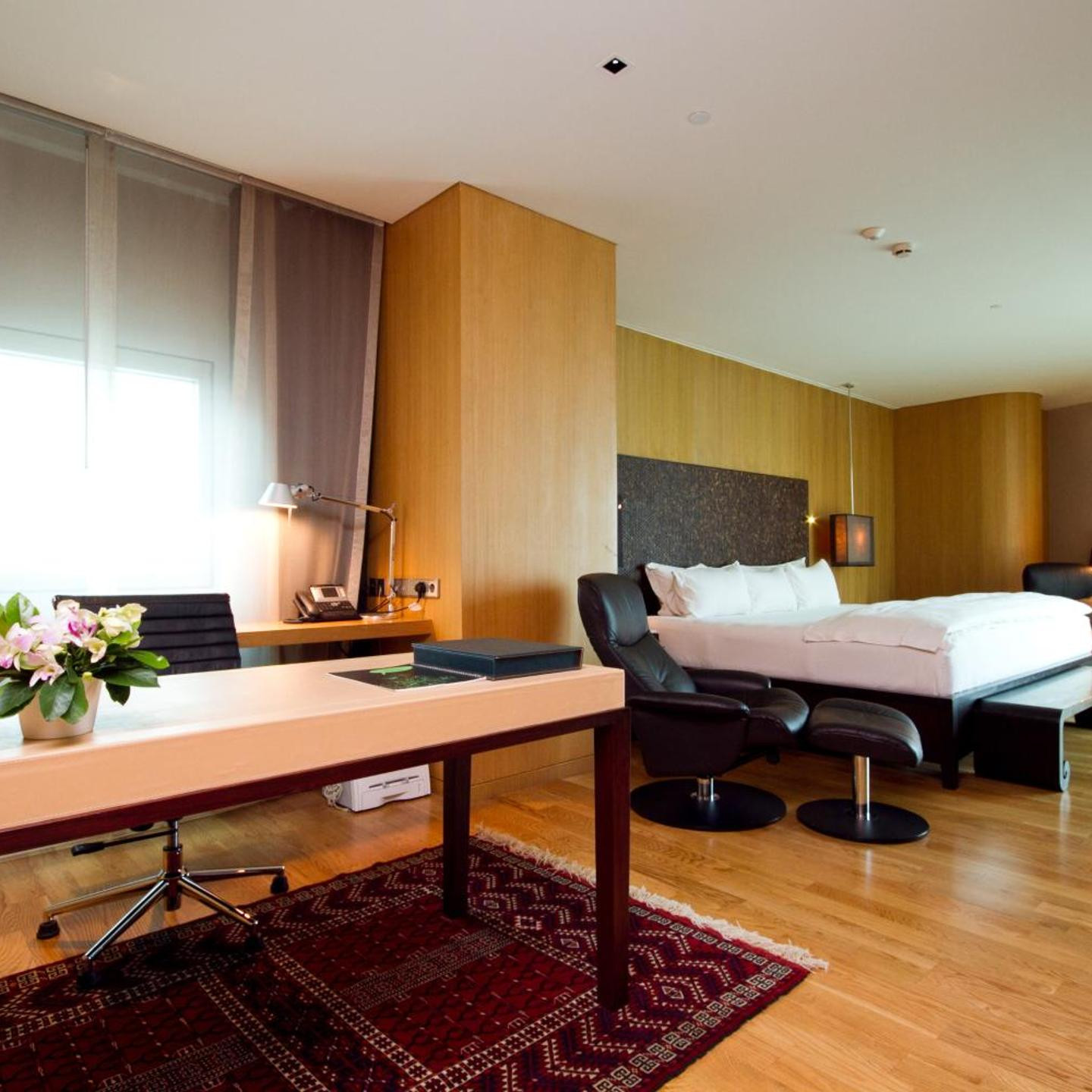 Maduzi Hotel, Bangkok - Asoke