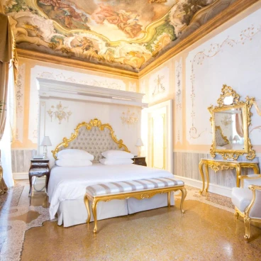 Ca' Bonfadini Historic Experience