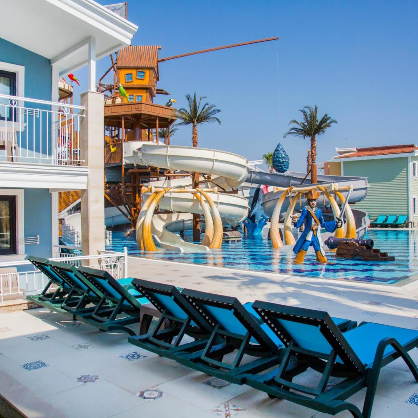 Crystal Club World of Colours