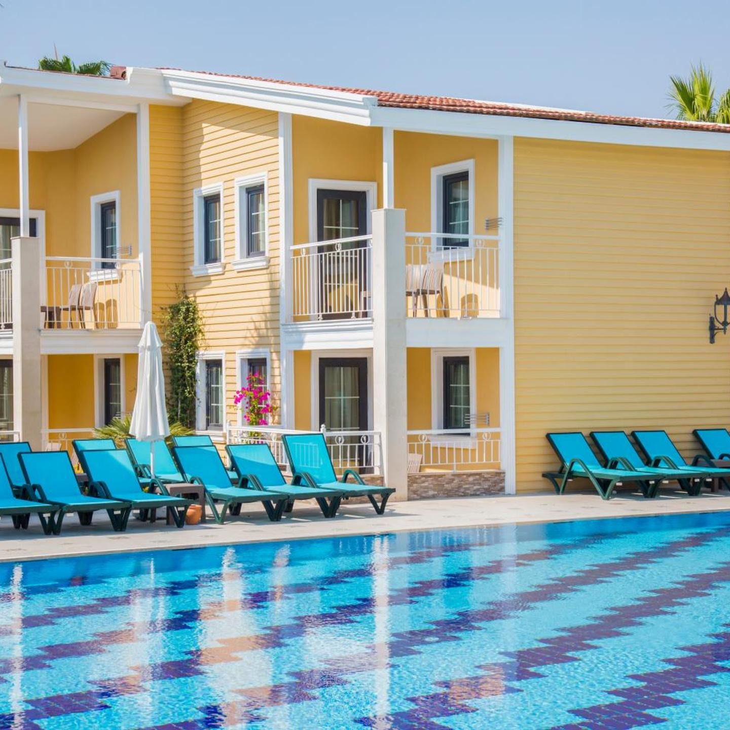 Crystal Club World of Colours