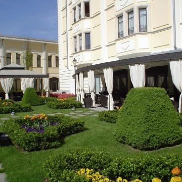 Grand Visconti Palace