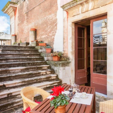 La terrazza sulla Chiesa di San Francesco d'Assisi