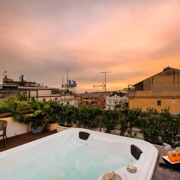 Hotel 87 EightySeven