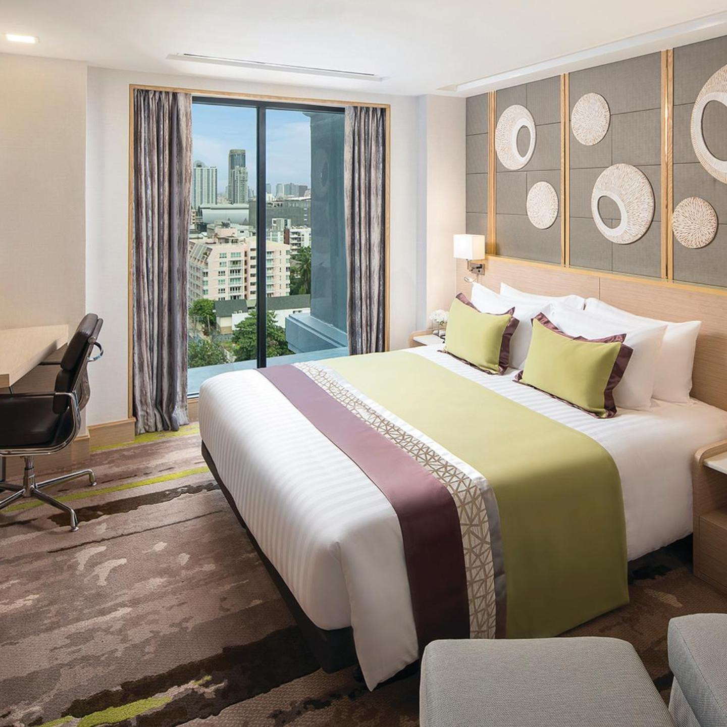 Solitaire Bangkok Sukhumvit 11