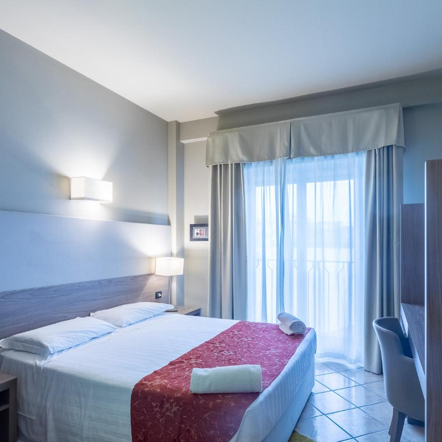 Hotel Sunflower
