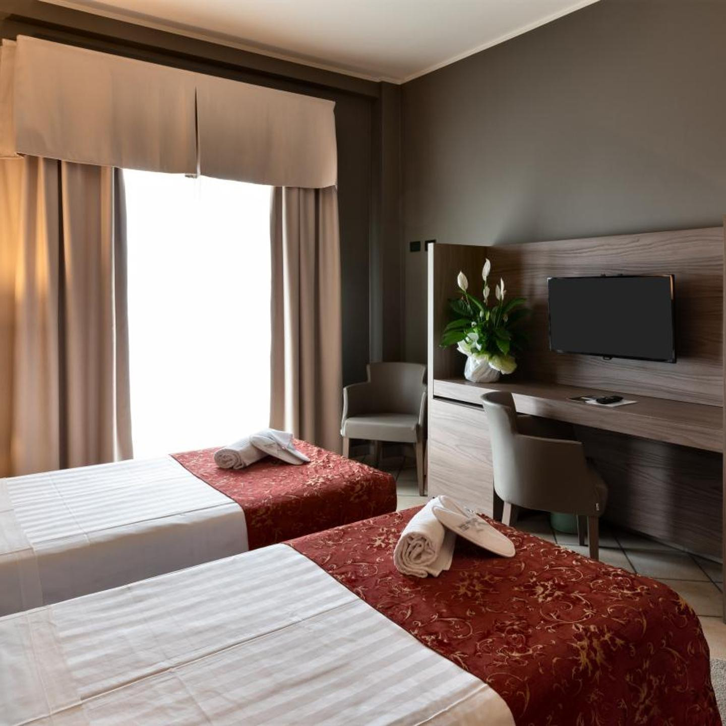 Hotel Sunflower