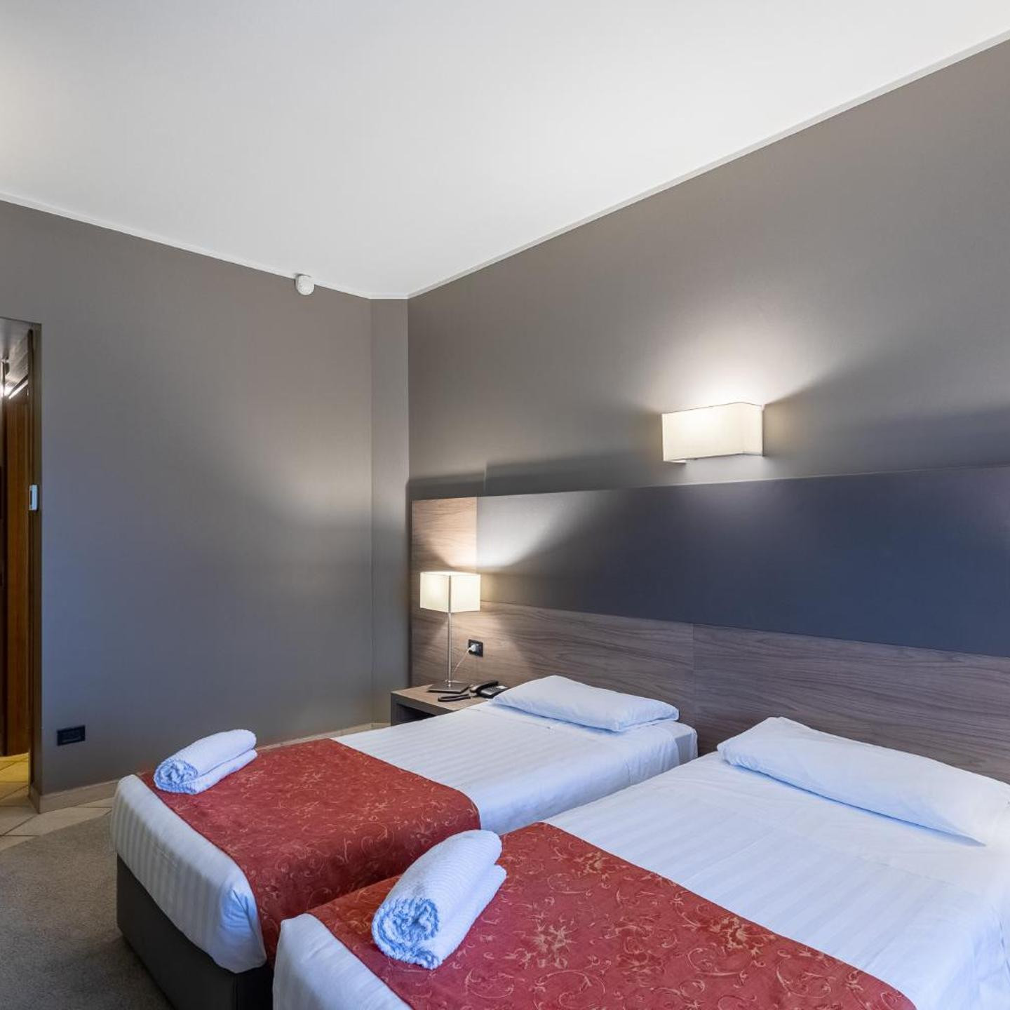 Hotel Sunflower