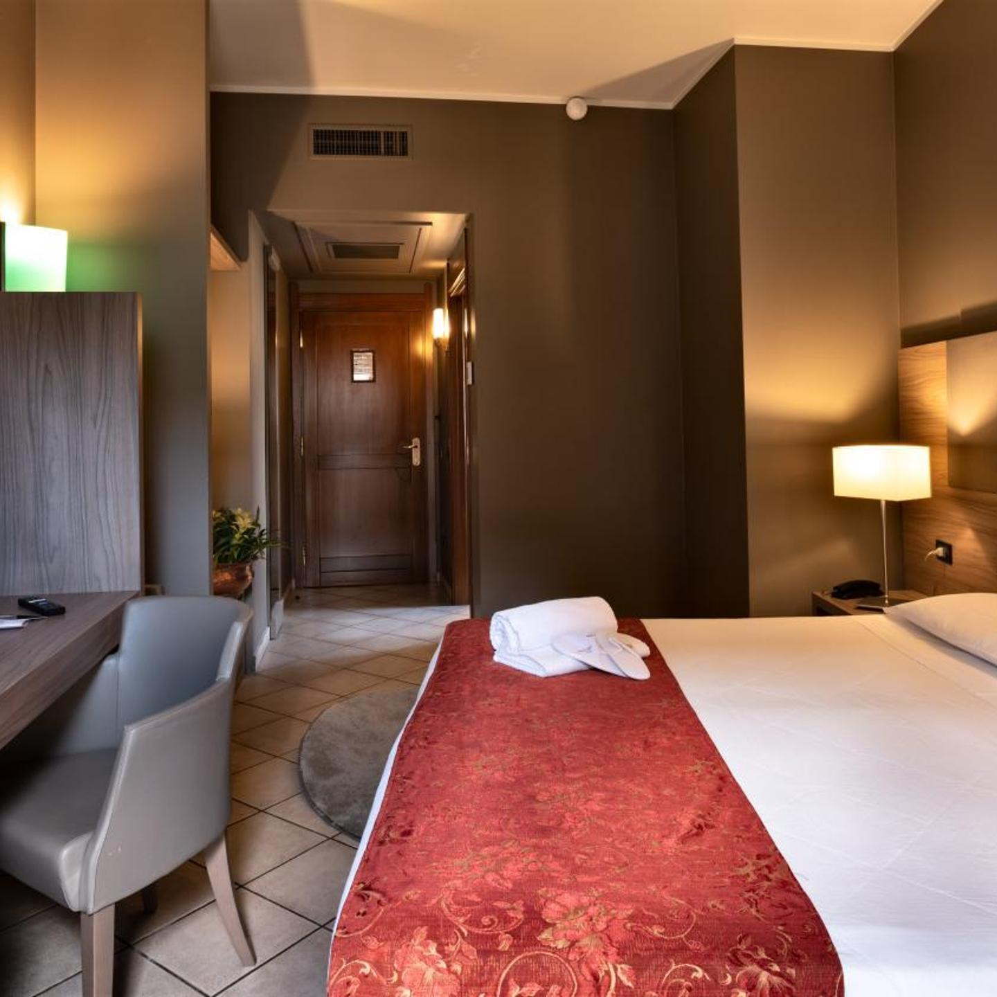 Hotel Sunflower