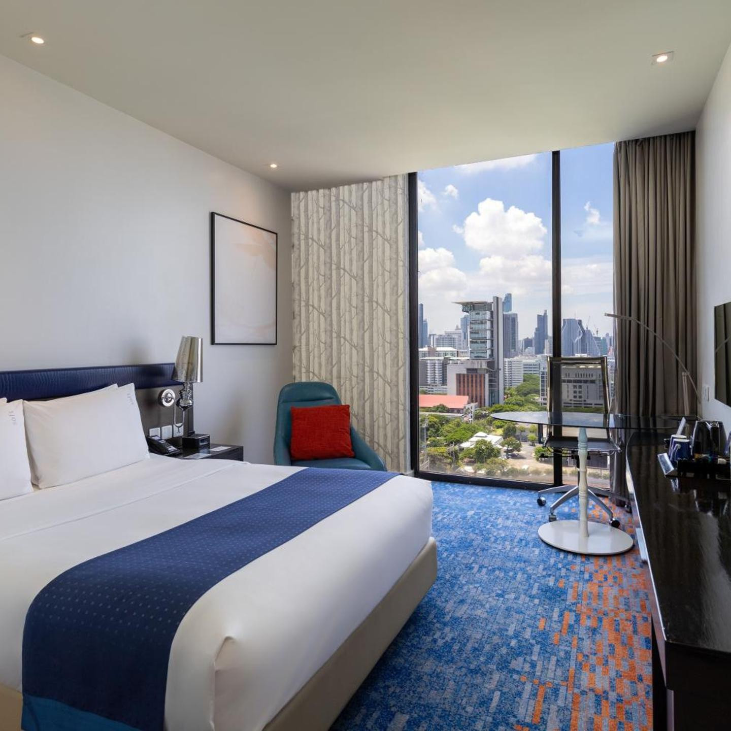 Holiday Inn Express Bangkok Siam, an IHG Hotel