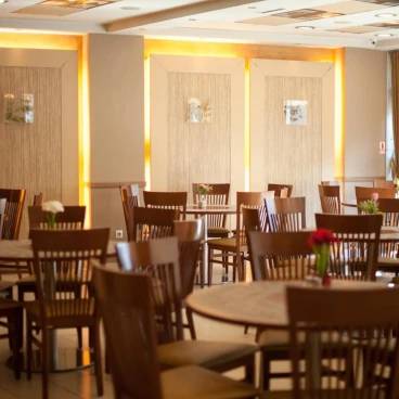 Crystal City Hotel