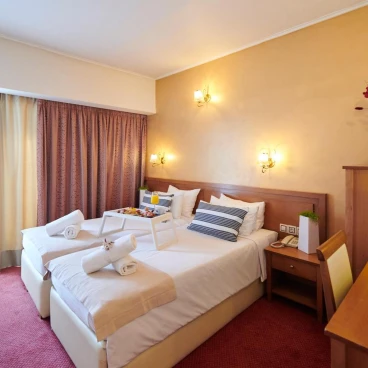 Crystal City Hotel