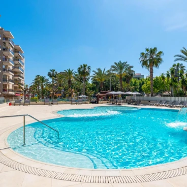 Rentalmar Salou Playa Family Suites & Pool