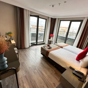 Edition Old City Hotel