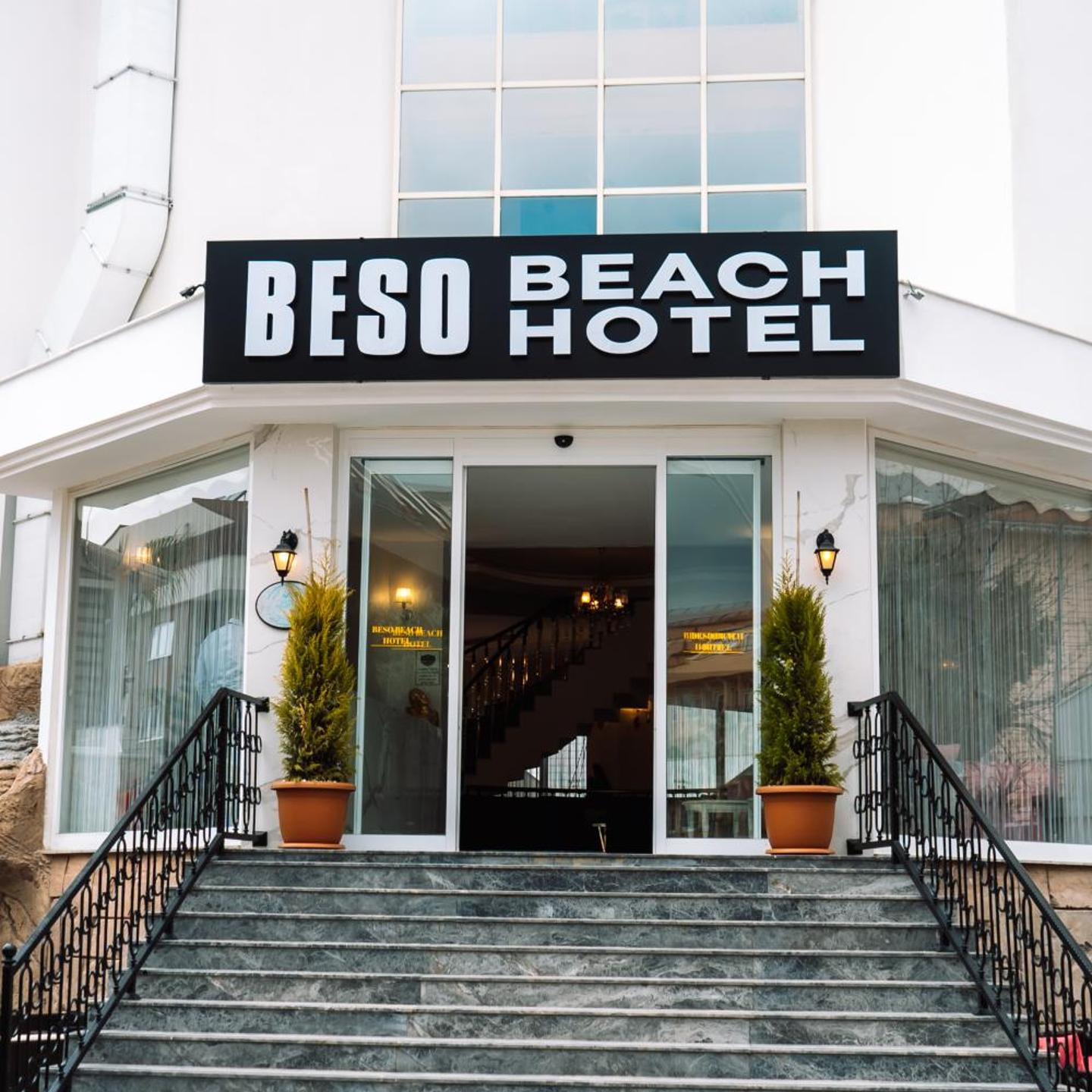 BESO BEACH HOTEL