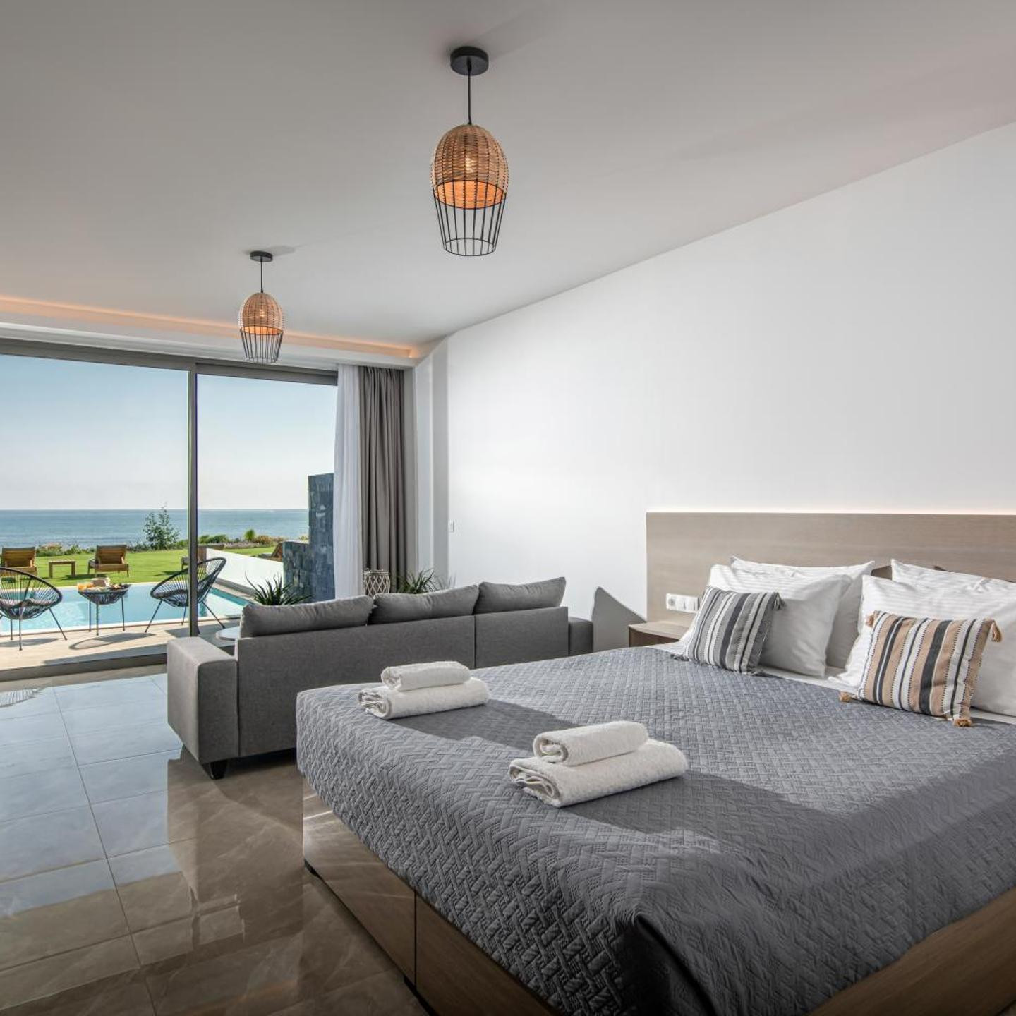 Crete Resort Sea Side Suites 