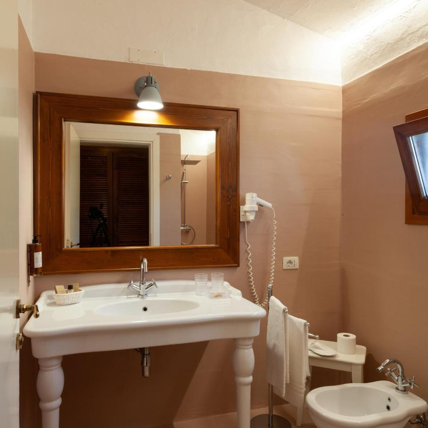 Nora Club Hotel & Spa