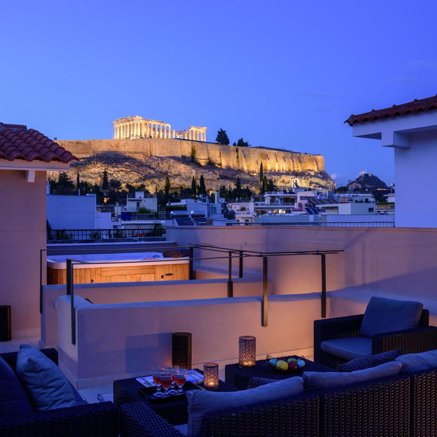 THIRAMENOUS RESIDENCE
