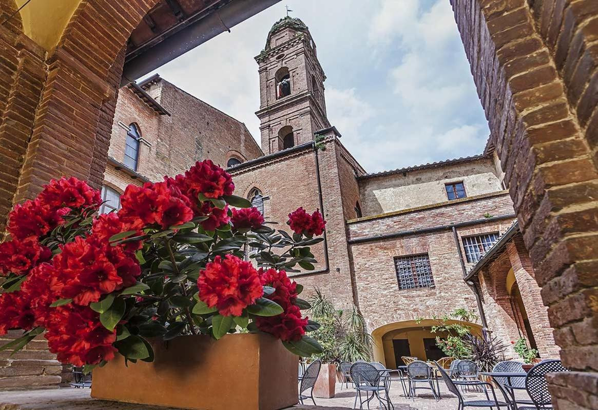 Il Chiostro Del Carmine