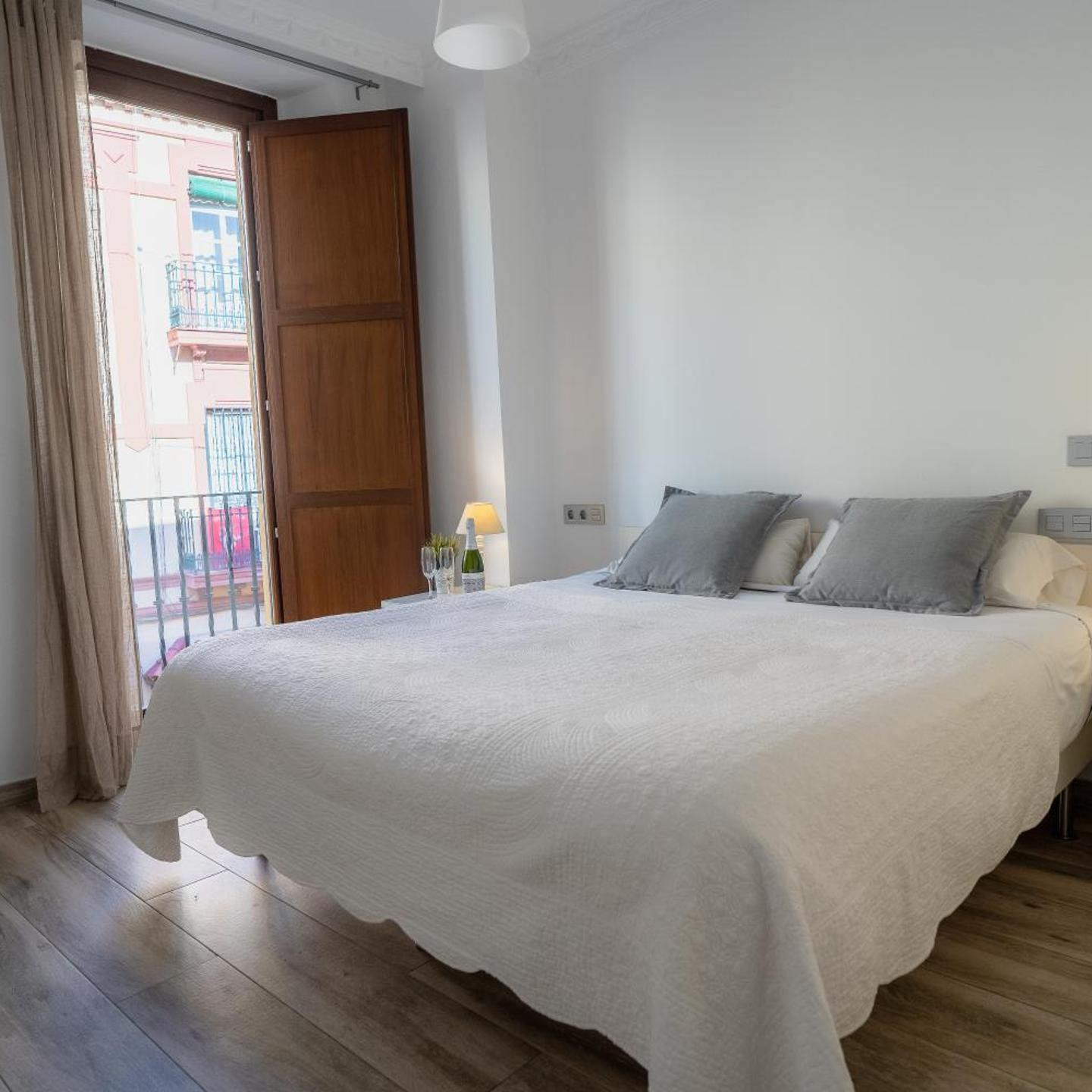 AZZ Sevilla Torre de la Plata Apartamentos