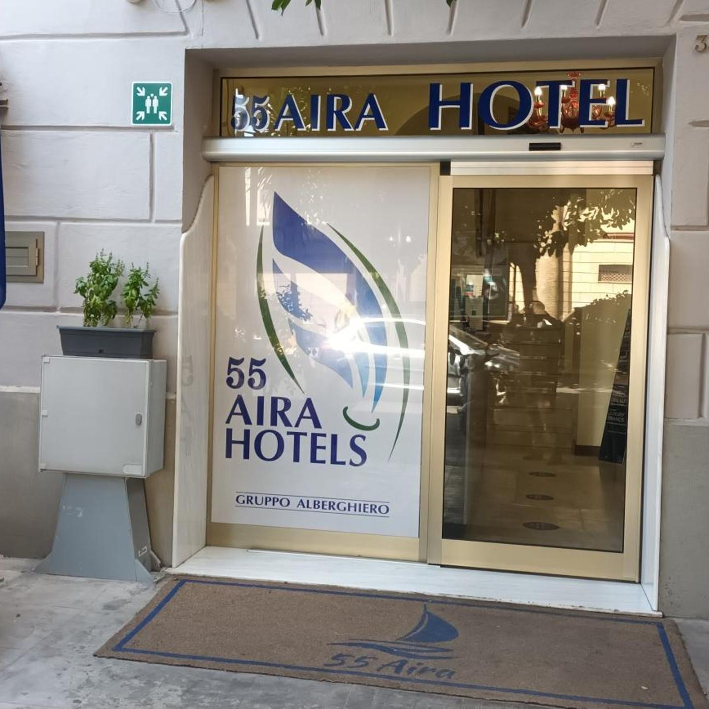 55 Aira Hotel