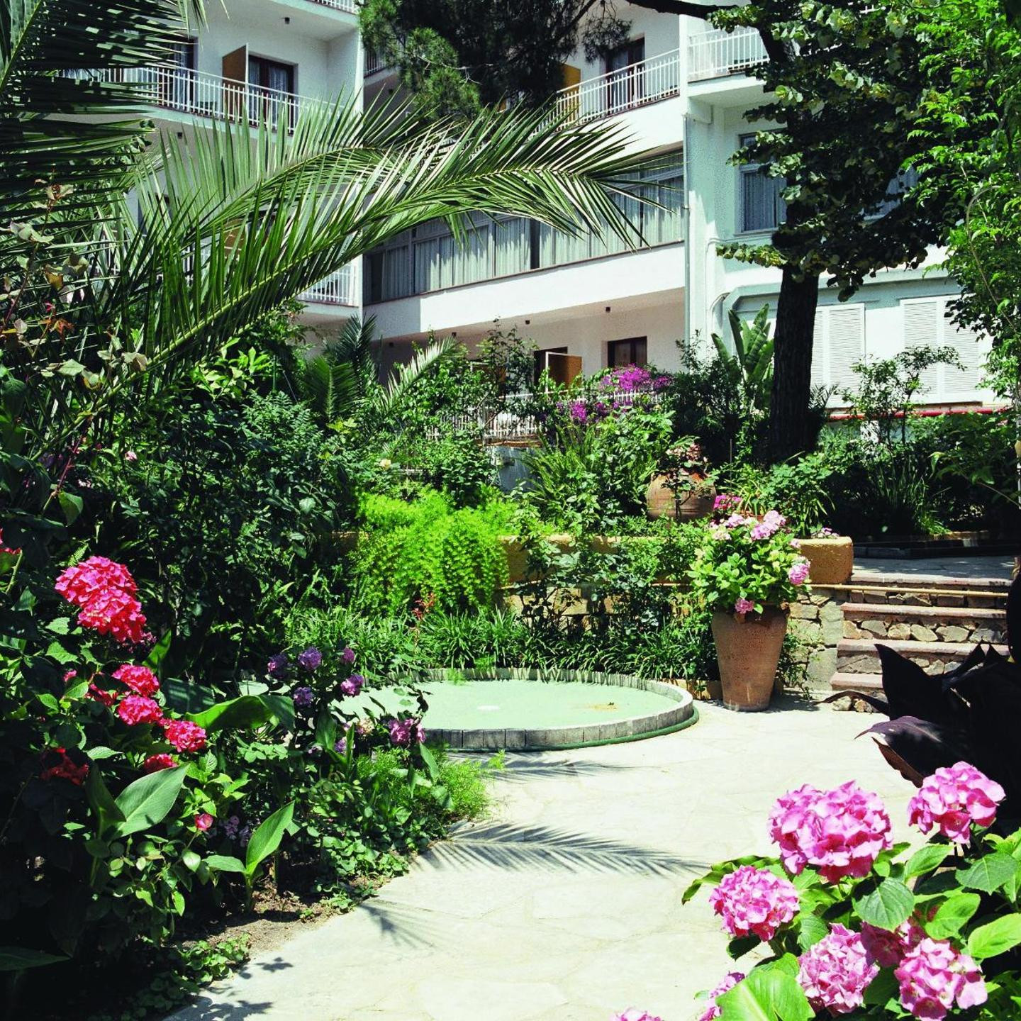 Hotel Clipper- Youth Only