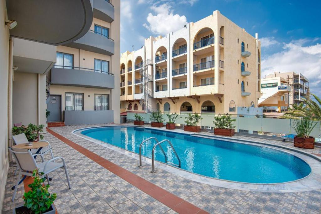 Lefkoniko Beach & Icarus Suite Apts