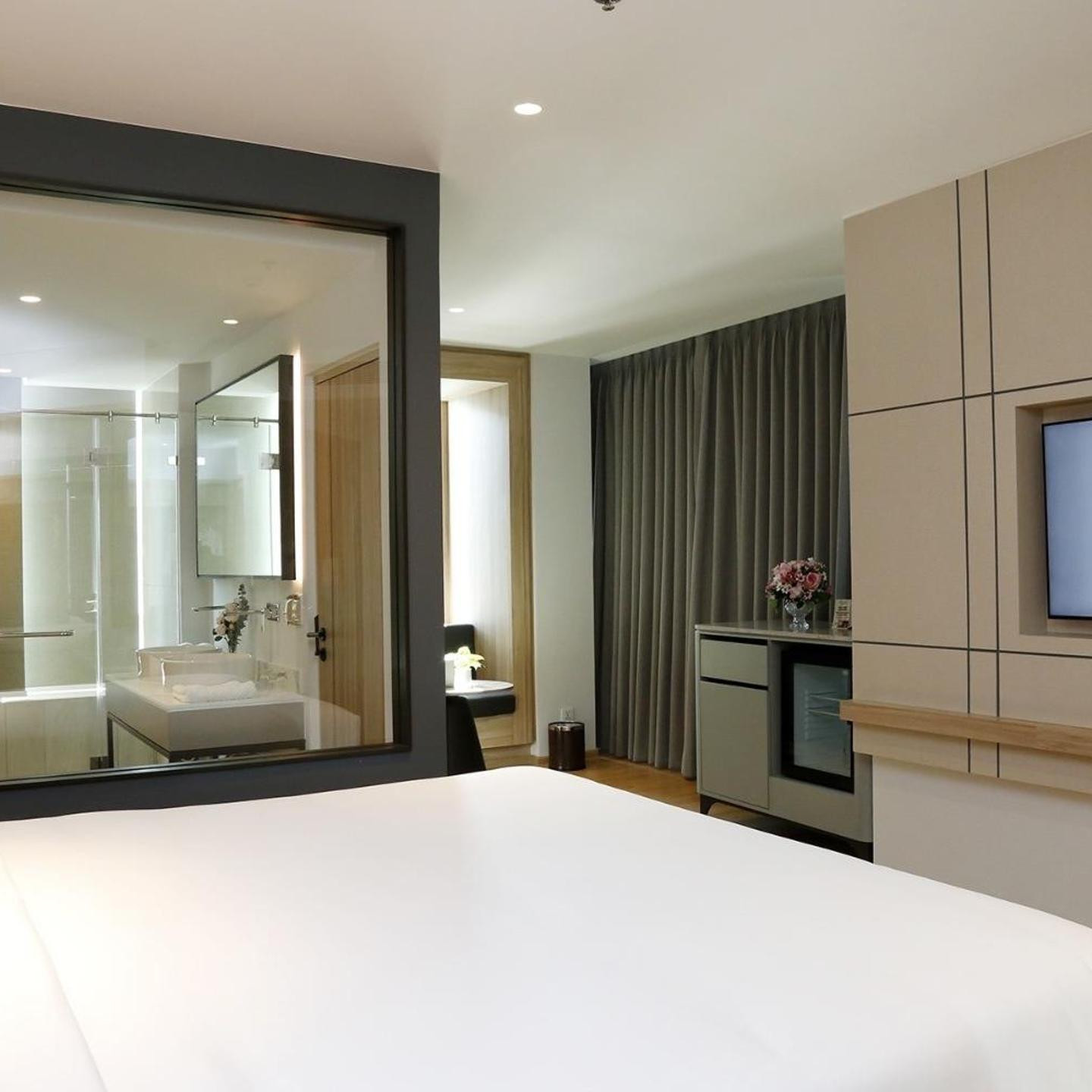 Miracle Grand Convention Hotel