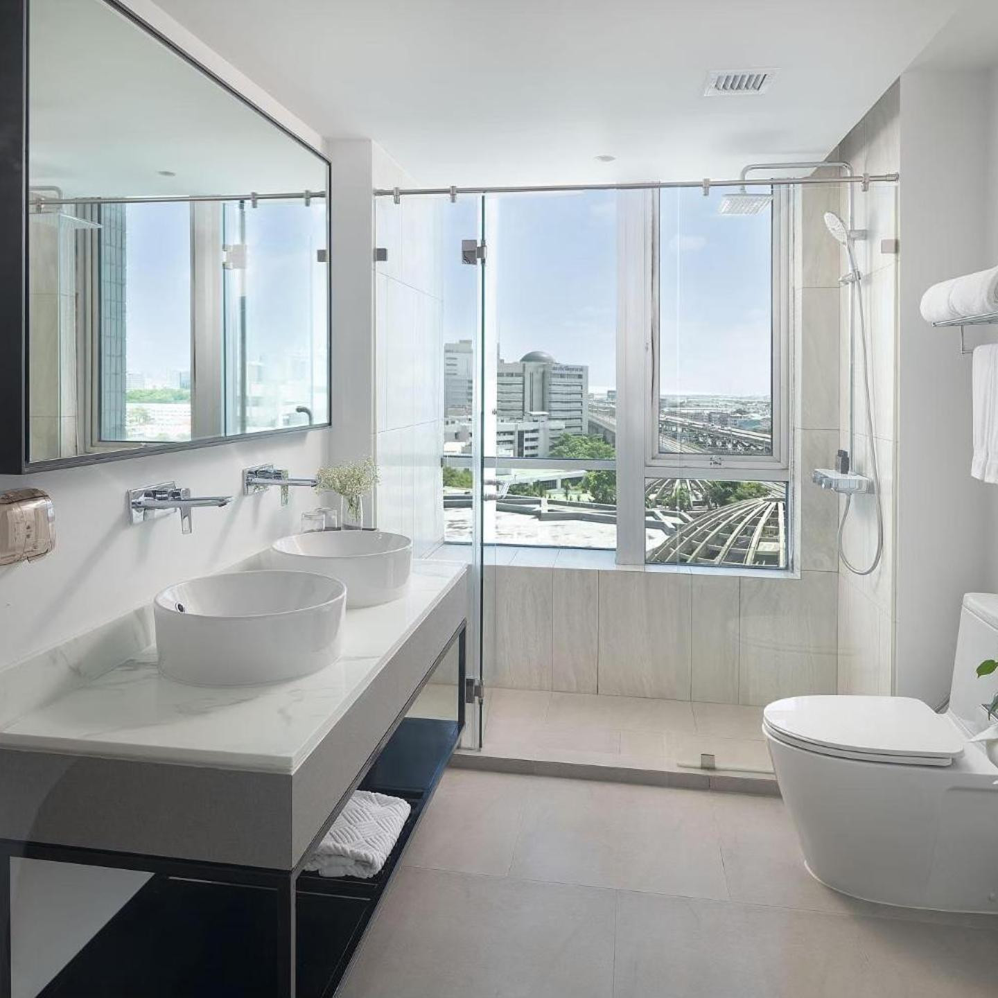 Miracle Grand Convention Hotel