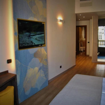 Mokinba Hotels King