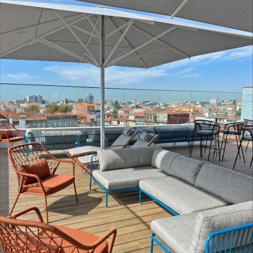 Wine & Books Porto Hotel