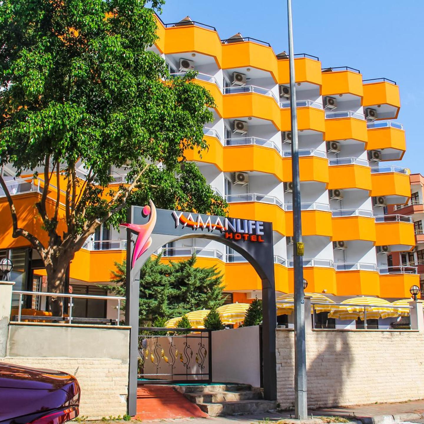 Yamanlife Hotel