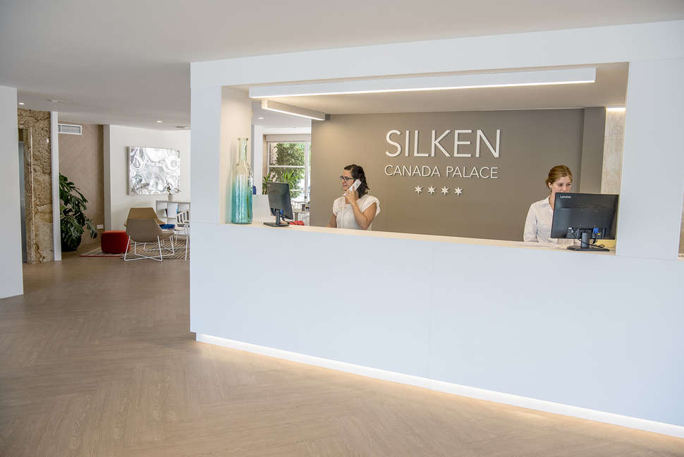 Silken Canada Palace