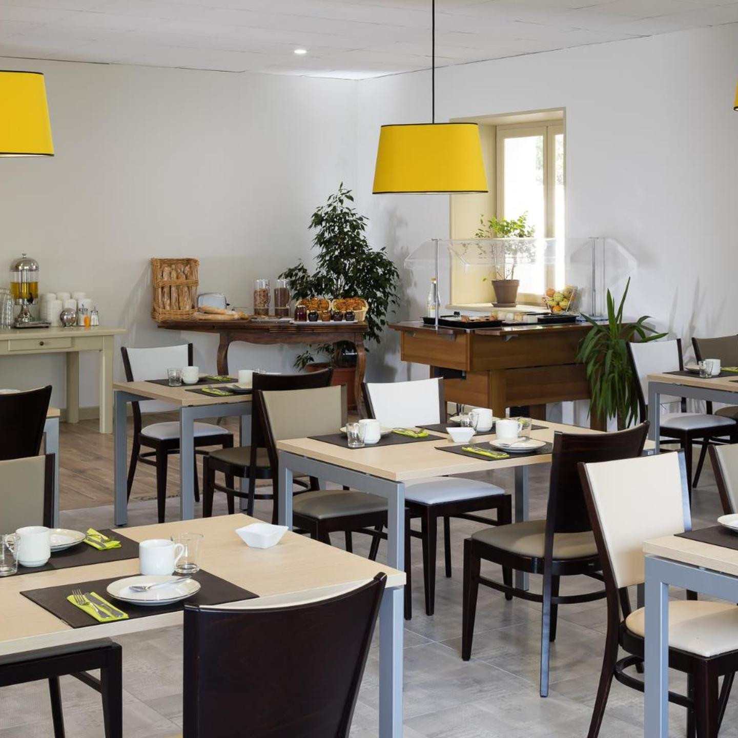 Logis Hôtel Restaurant Les Cèdres