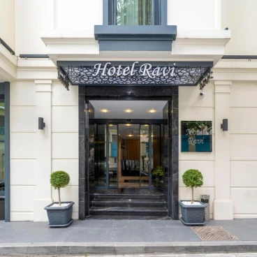 Hotel Ravi
