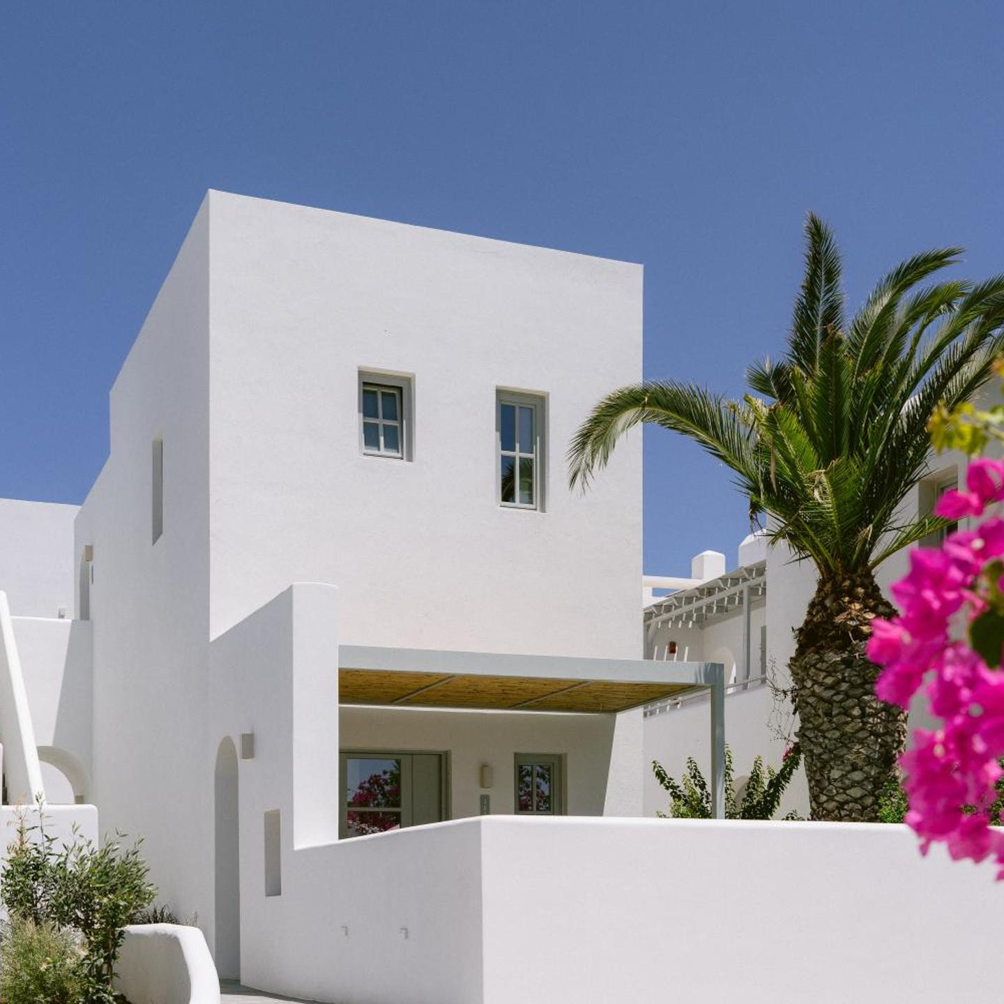 Mr & Mrs White Paros Suites & More