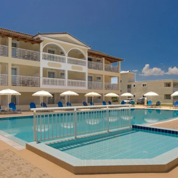 Manousis ApartHotel