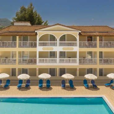 Manousis ApartHotel
