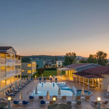 Manousis ApartHotel