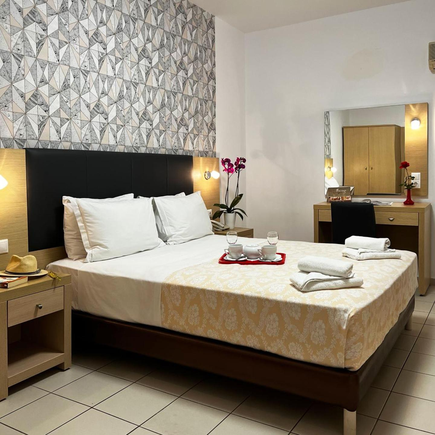 Caravel Hotel Apartments