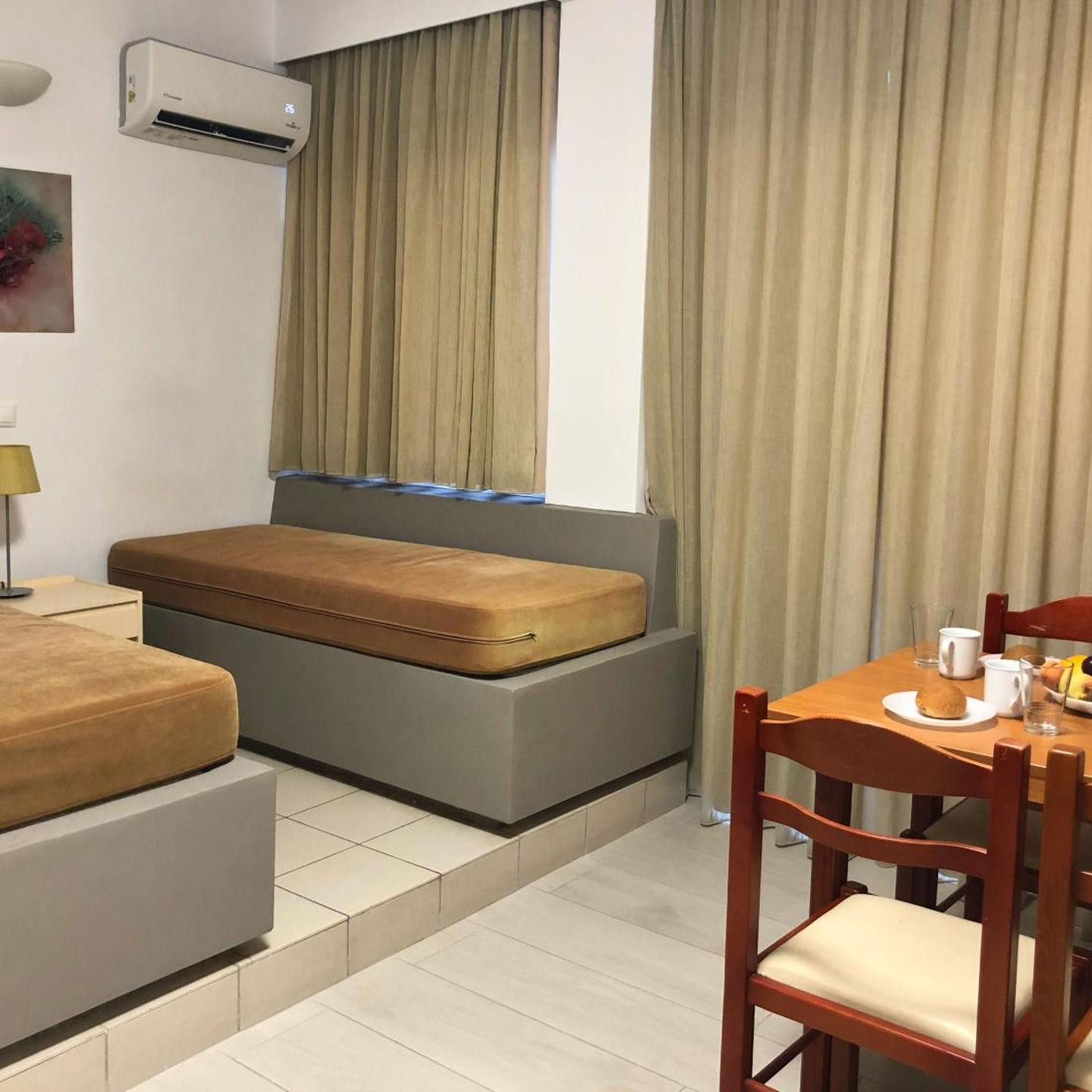Caravel Hotel Apartments
